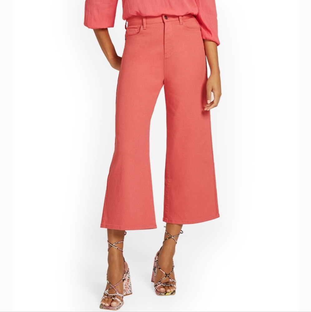 🆕️ NY & Co. Wide Cropped Jeans